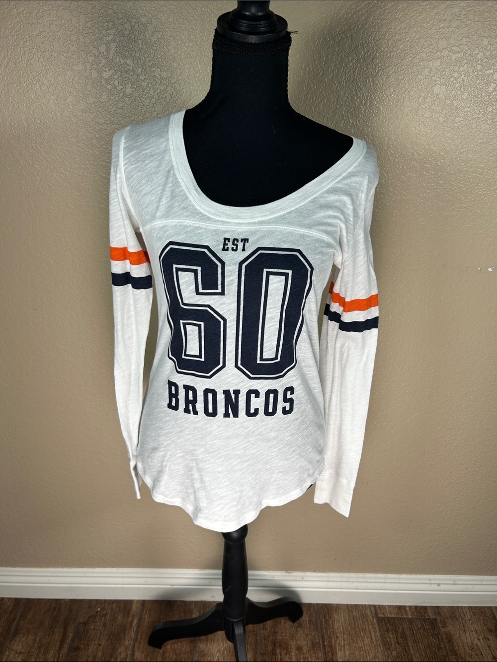 Victoria’s Secret PINK Denver Broncos Long Sleeve Graphic Tee XS White
